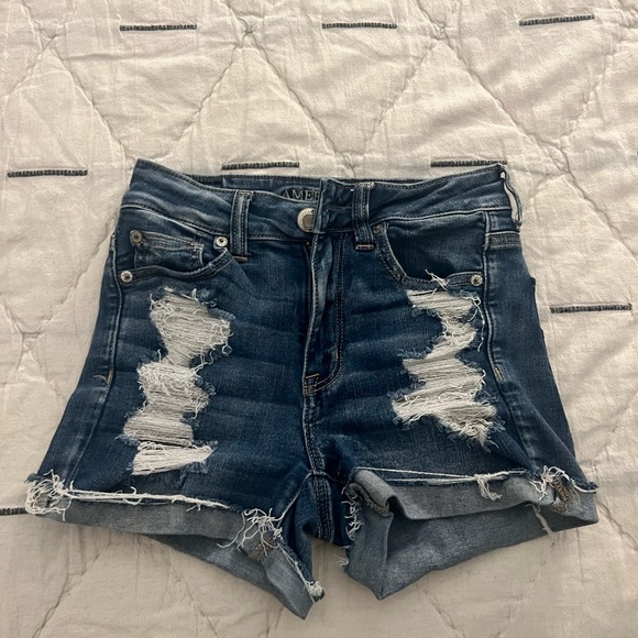 Size 2 American eagle jean shorts - Picture 1 of 3